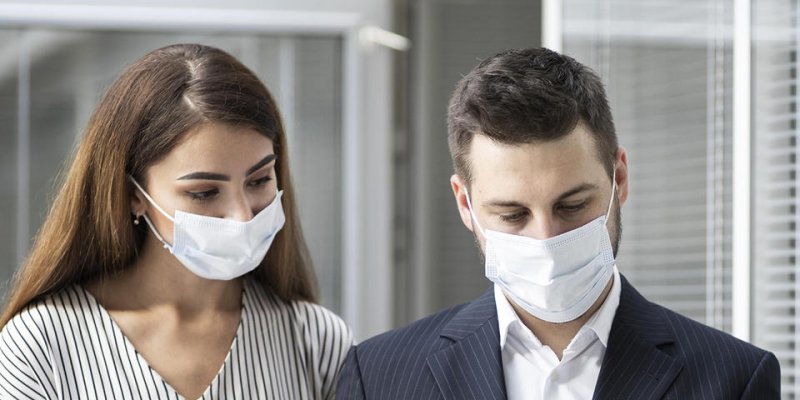 Absence de contrôle du pass sanitaire : un an d’emprisonnement et 45 000 euros d’amende ?